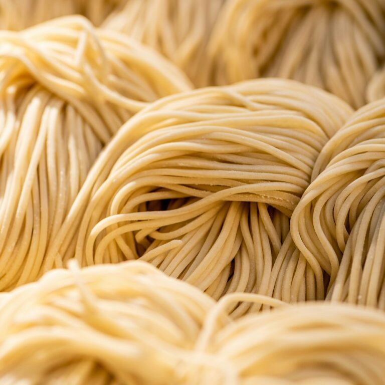 Lire la suite à propos de l’article Rāmen, Soba, Udon, Sōmen, quel bol de nouilles vous fait craquer ?